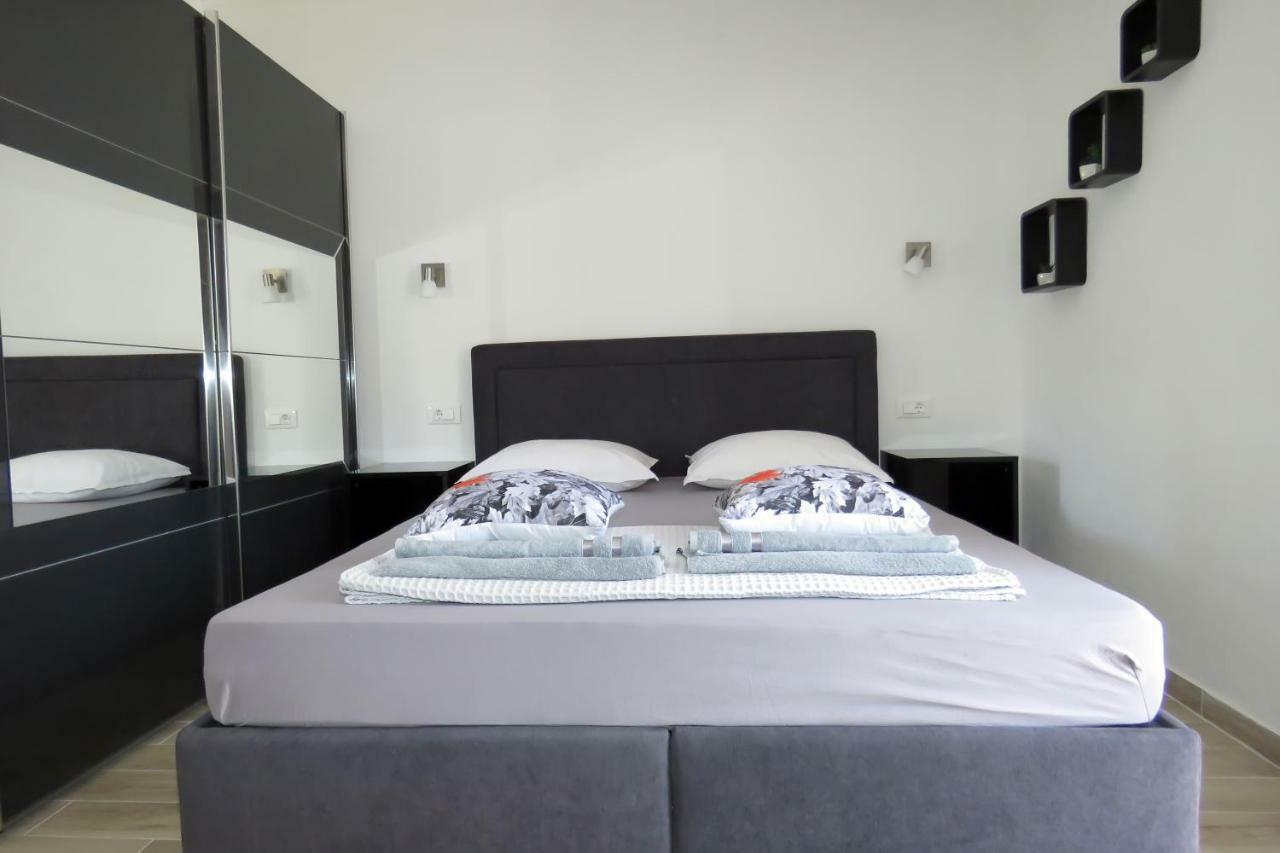 Hotel Lux Dalmatia I & R Makarska Zewnętrze zdjęcie