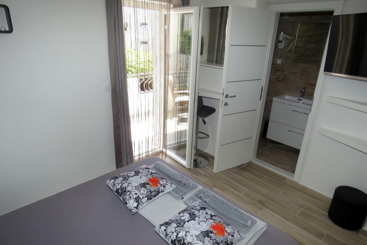 Hotel Lux Dalmatia I & R Makarska Zewnętrze zdjęcie